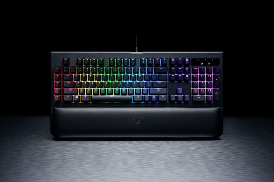 Razer-BlackWidow-Chroma-V2-Gaming-Keyboard